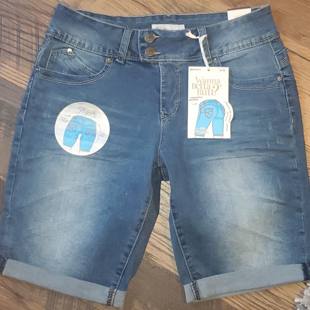 NWT Bermuda shorts